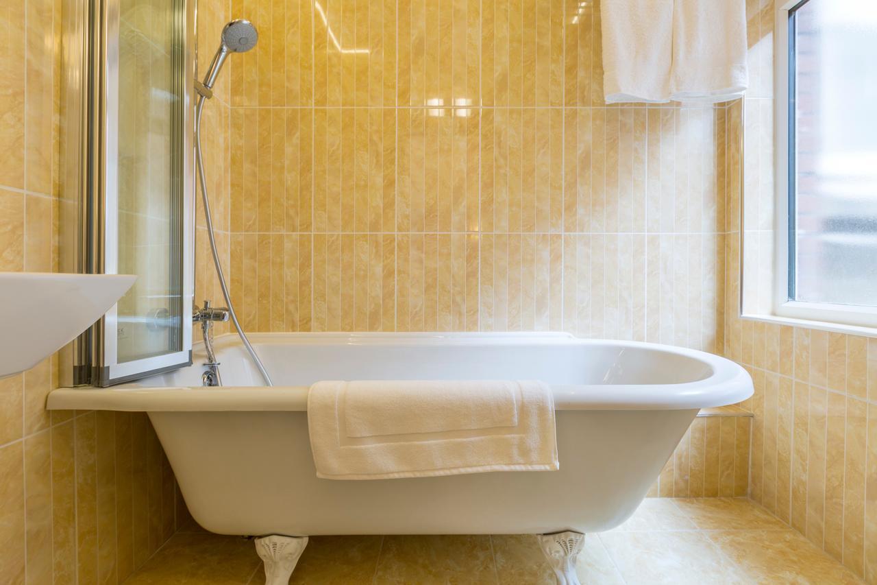 Linton Hotel Luton Kültér fotó